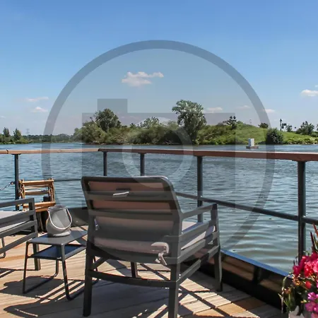 Botel Ship In Ohe & Laak With Wifi