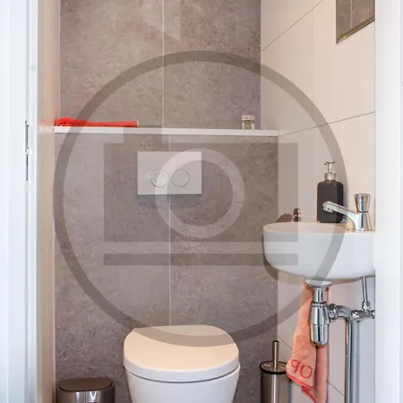 Gorgeous Ship In Ohe & Laak With Wifi 5*