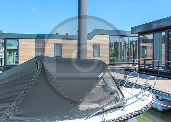 Gorgeous Ship In Ohe & Laak With Wifi Bådhotel 5*