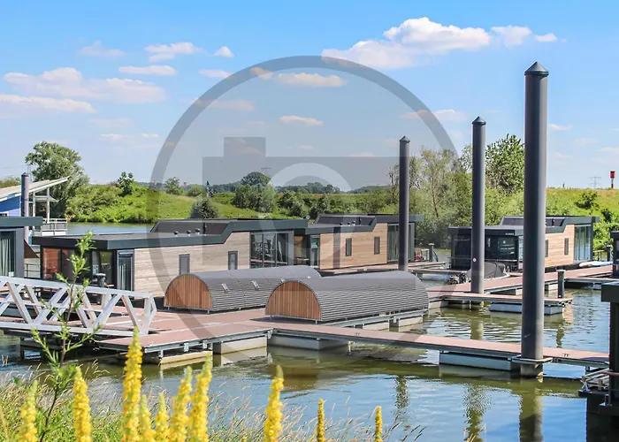 Gorgeous Ship In Ohe & Laak With Wifi 5*