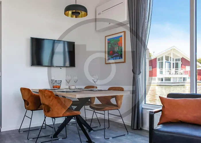 Gorgeous Ship In Ohe & Laak With Wifi 船屋 5*