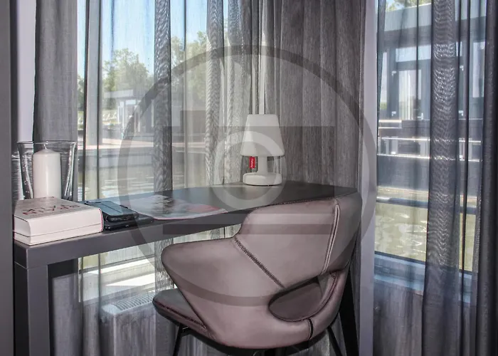 Gorgeous Ship In Ohe & Laak With Wifi Botel Ohé en Laak