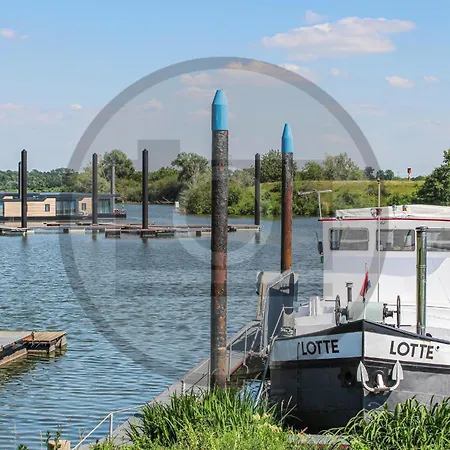 Gorgeous Ship In Ohe & Laak With Wifi Ophoven